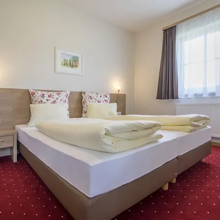 アパートホテル Pichler